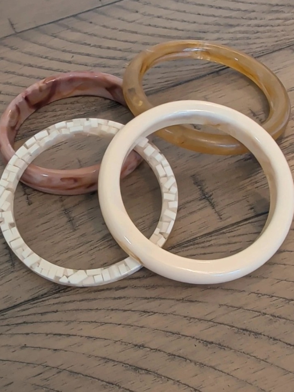 Set of 4 Women's Neutral Resin Bangle Bracelets - Cream, Ivory, Blush, Honey